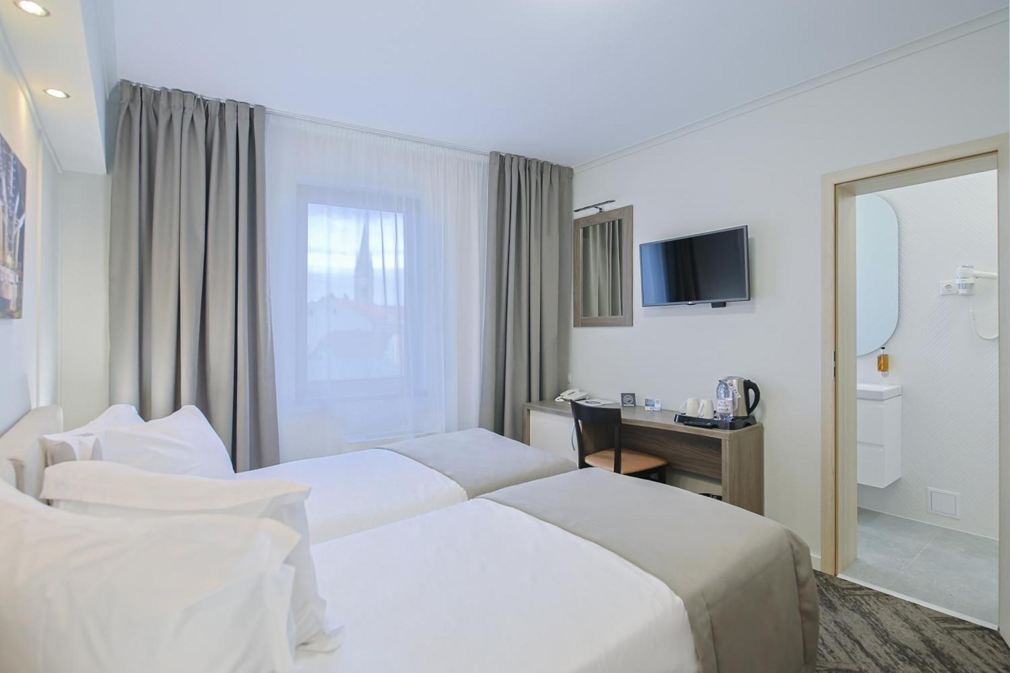 Potaissa Hotel Turda Eksteriør bilde